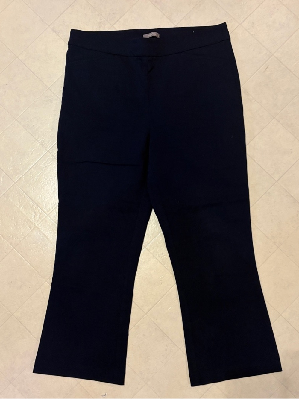 Maurice’s Cropped Pull On Pants/Capri Size Medium in Dark Dark Blue